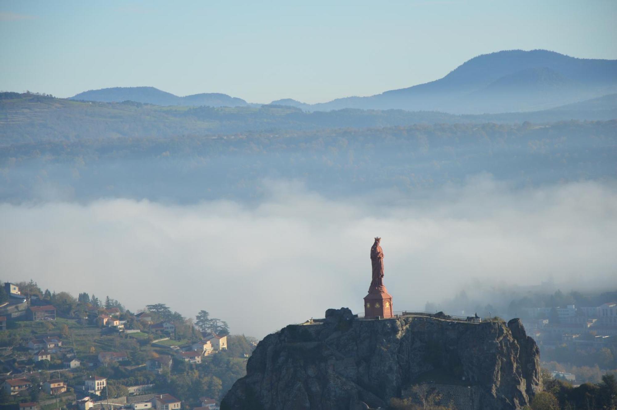 Logis Du Cagaire Appartement Le Puy-en-Velay Buitenkant foto