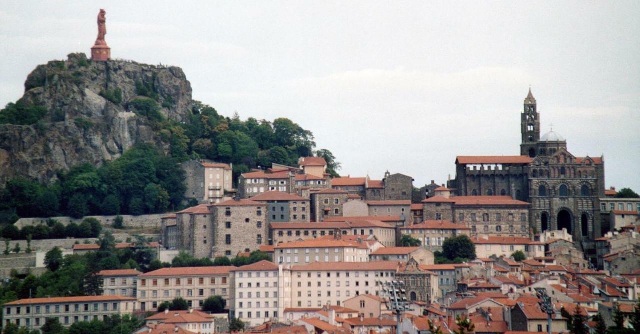 Logis Du Cagaire Appartement Le Puy-en-Velay Buitenkant foto